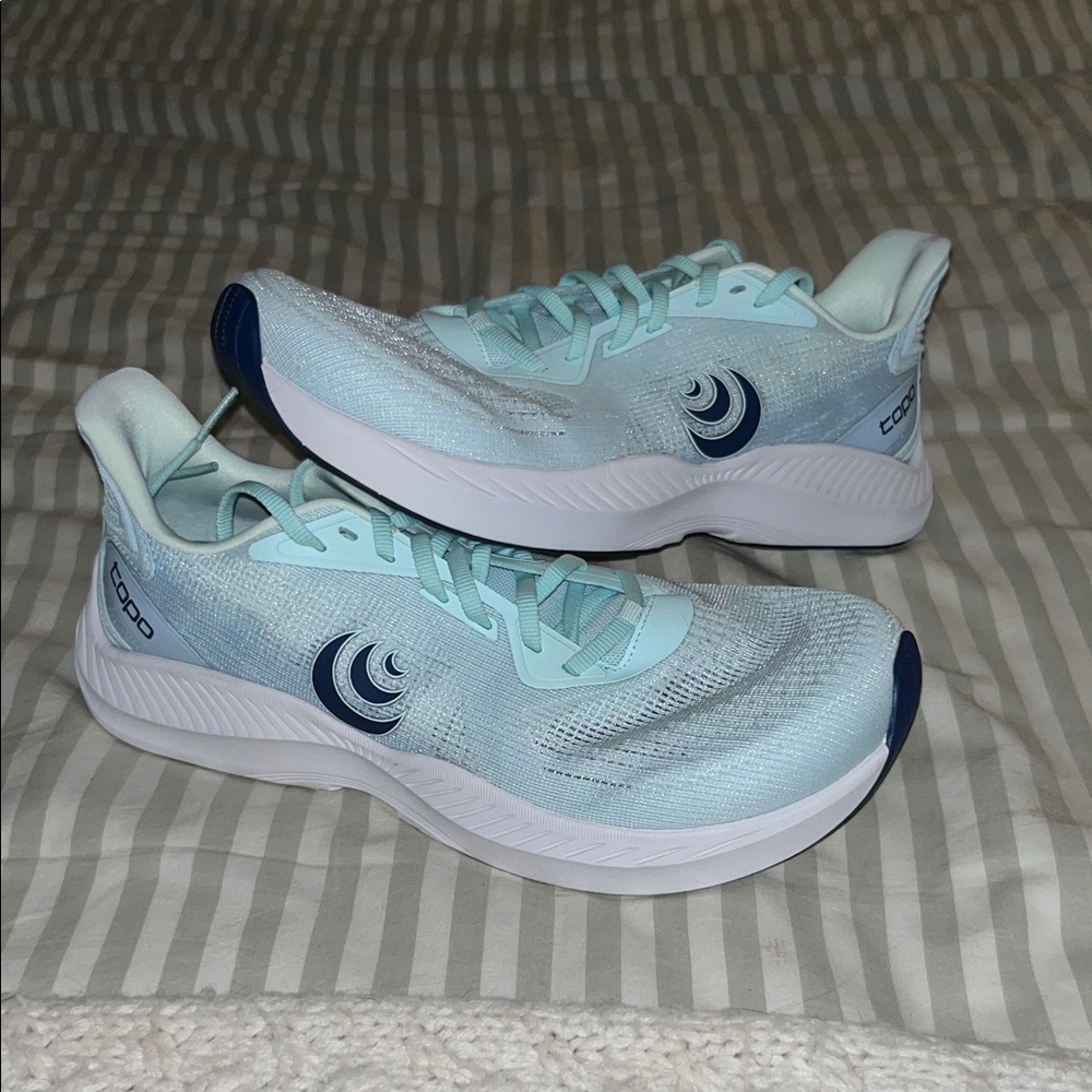 Women's Topo Flylyte 6